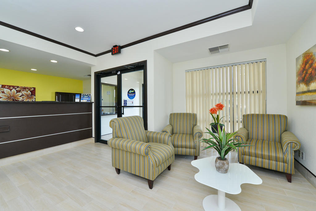 Super 8 By Wyndham Petersburg Motel Ngoại thất bức ảnh